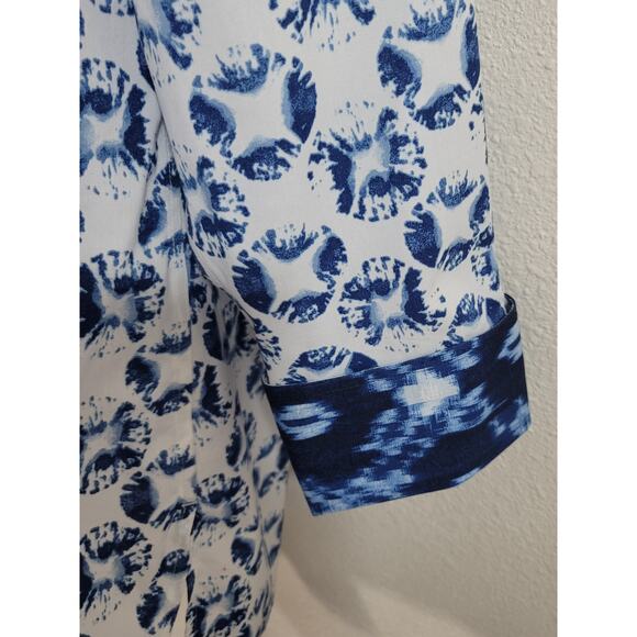 Chico's Blue Tie Dye Shells Henley No Iron Top 2 Large Lightweight New With Tags - Picture 7 of 8